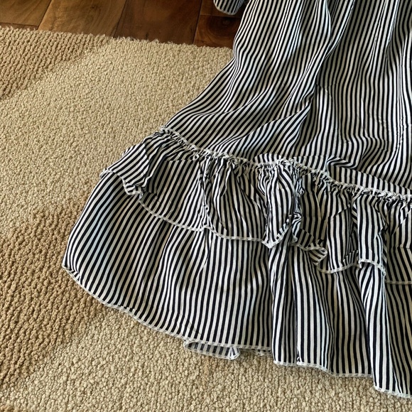 Black & White Stripe Off the Shoulder Tunic Dress - Picture 6 of 8